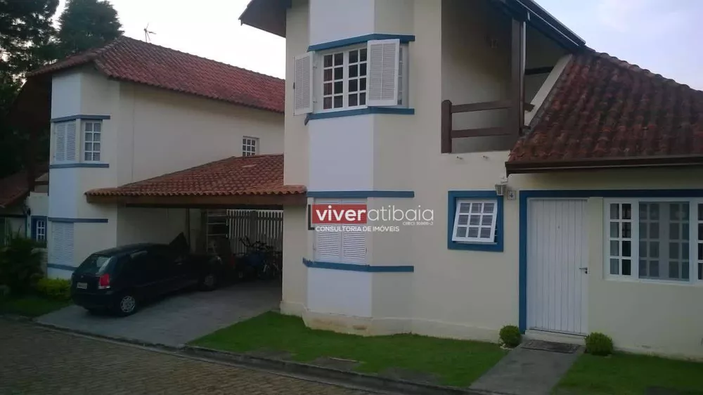 Casa à venda e aluguel com 3 quartos, 140m² - Foto 1