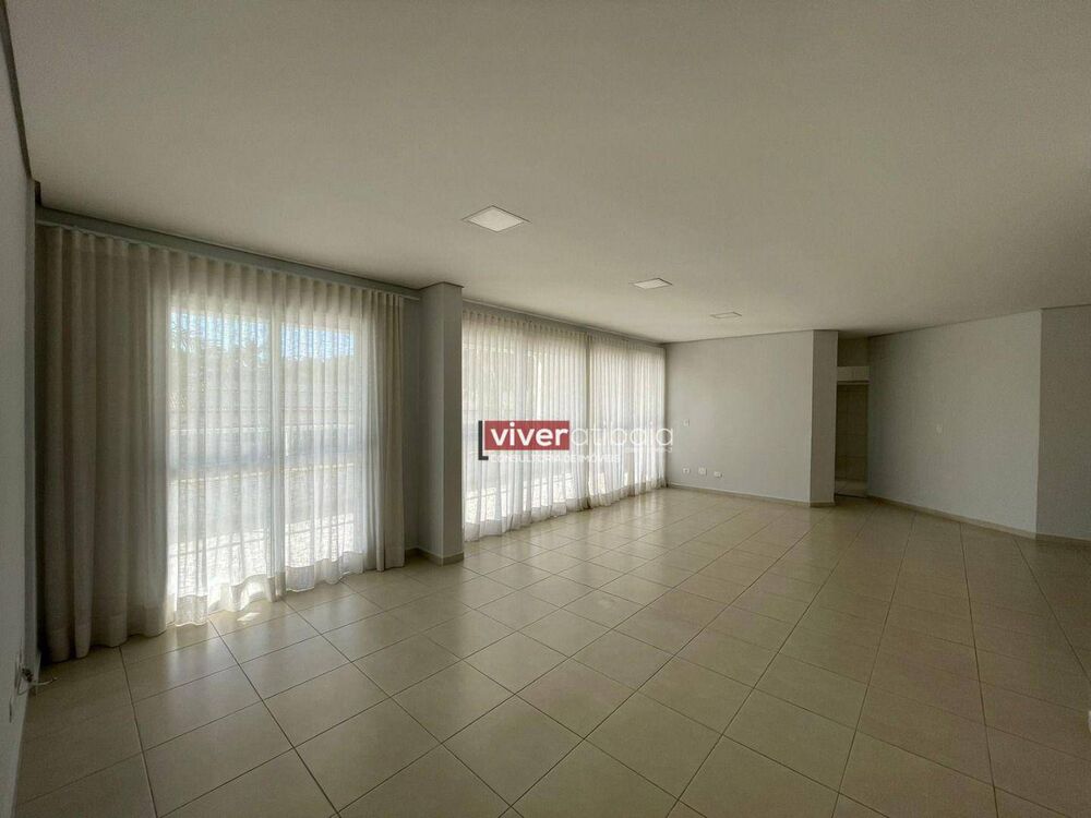 Apartamento para alugar com 3 quartos, 150m² - Foto 3