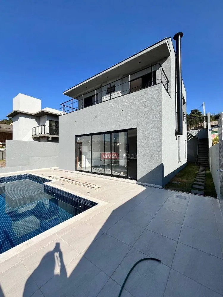 Casa, 3 quartos, 250 m² - Foto 1
