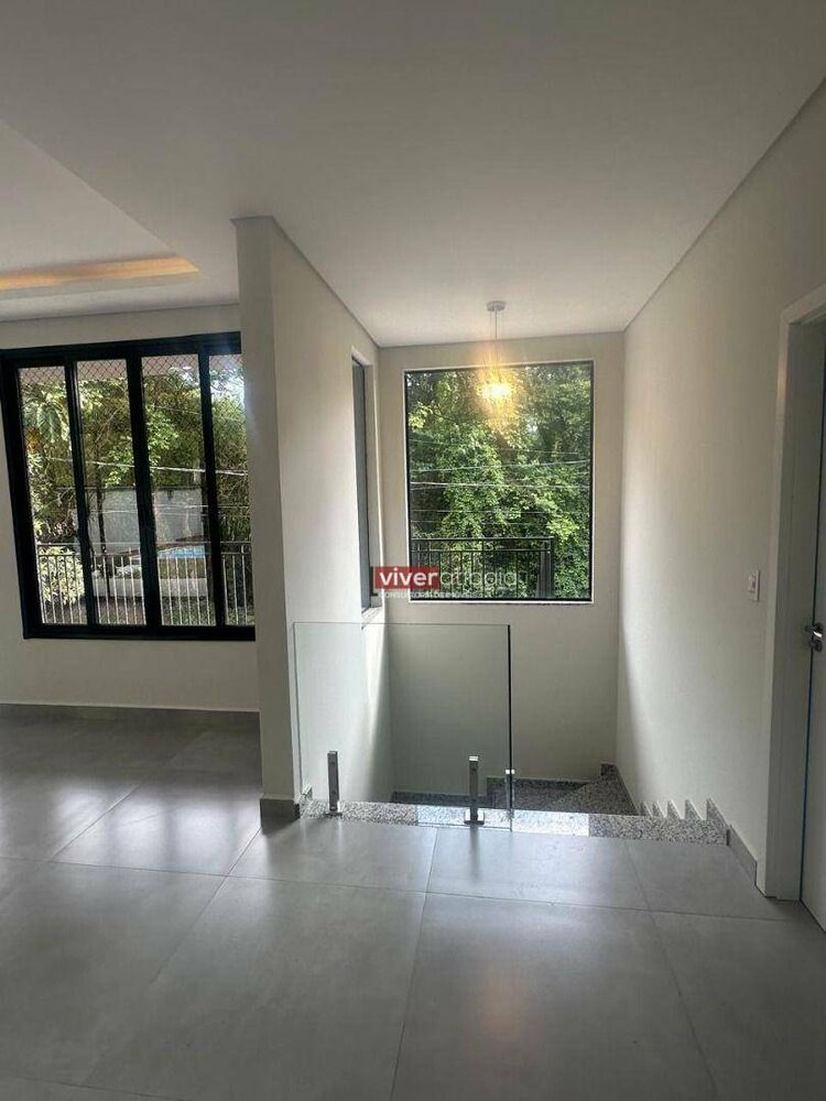 Casa, 4 quartos, 185 m² - Foto 1