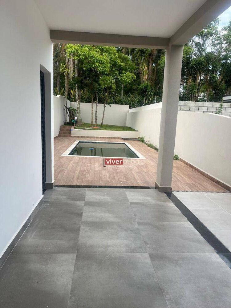 Casa, 3 quartos, 199 m² - Foto 1