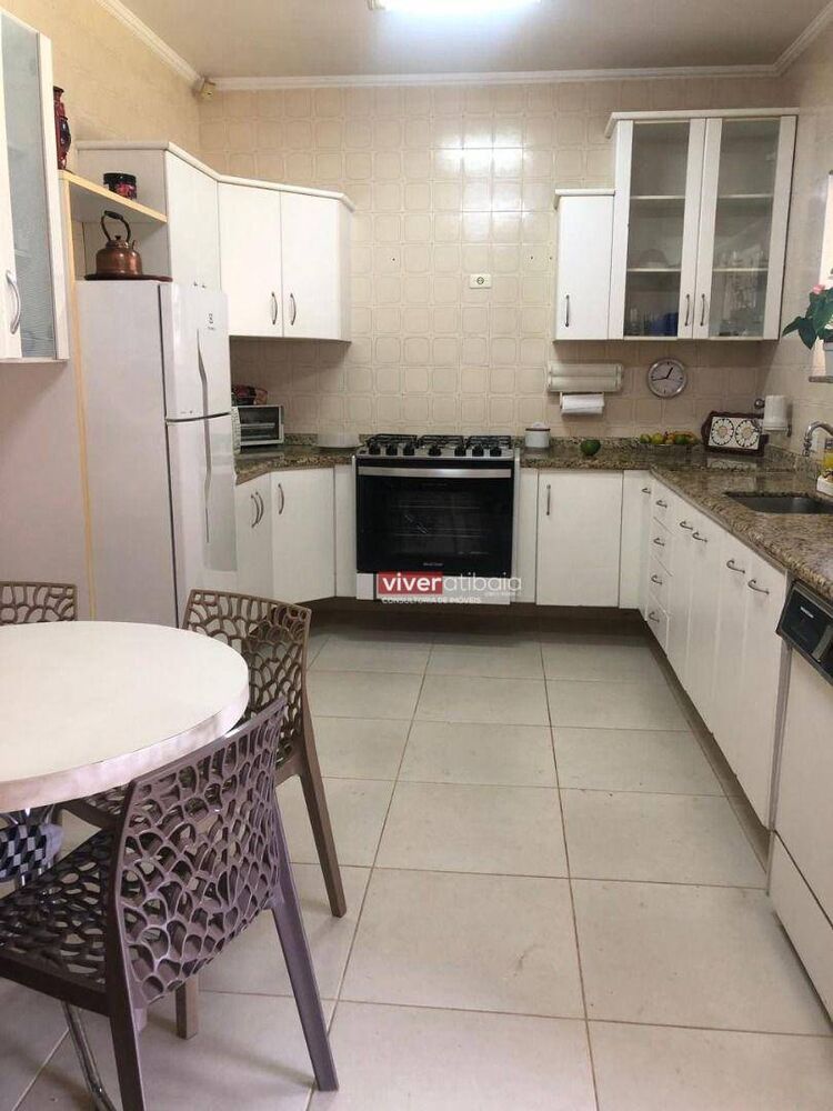 Casa, 3 quartos, 265 m² - Foto 1