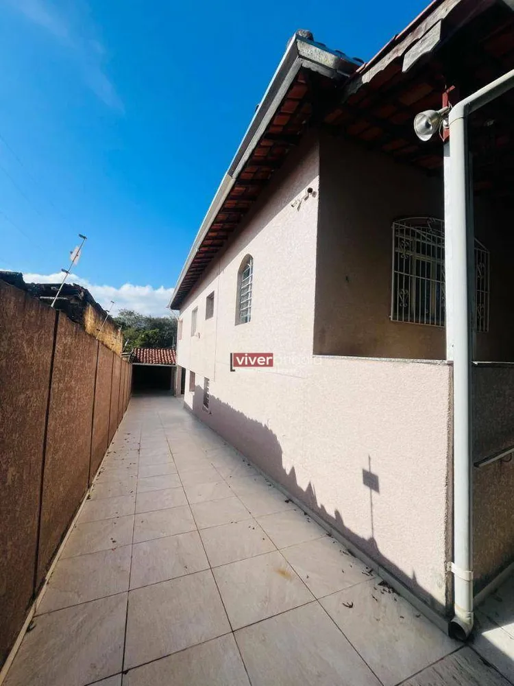 Casa, 3 quartos, 245 m² - Foto 2