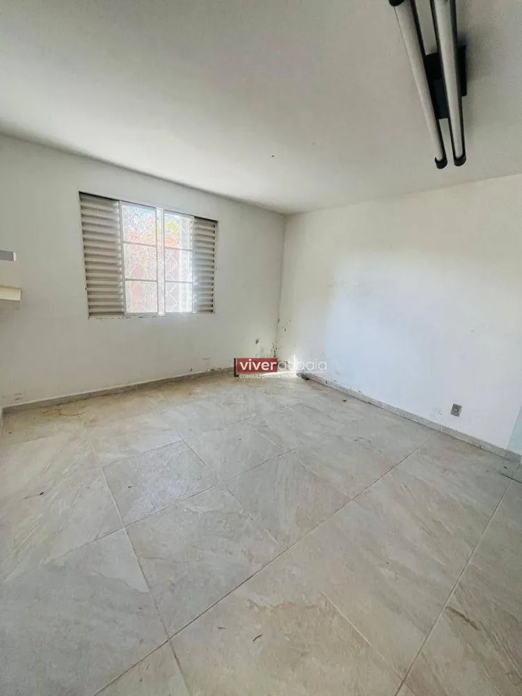 Casa, 3 quartos, 245 m² - Foto 1