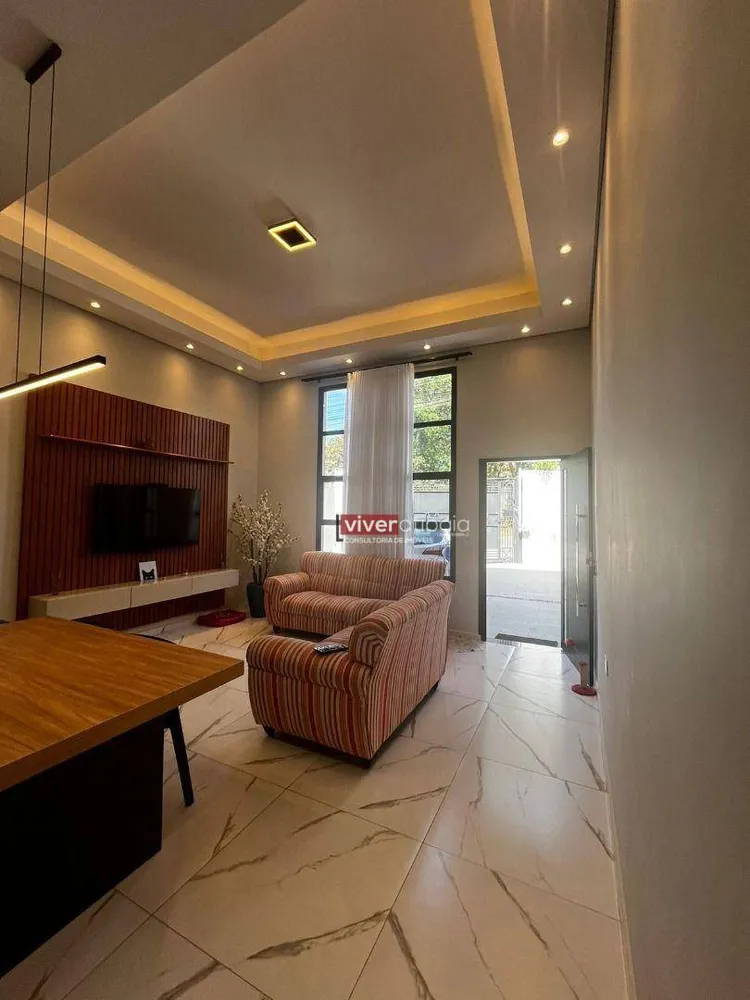 Casa, 3 quartos, 122 m² - Foto 1