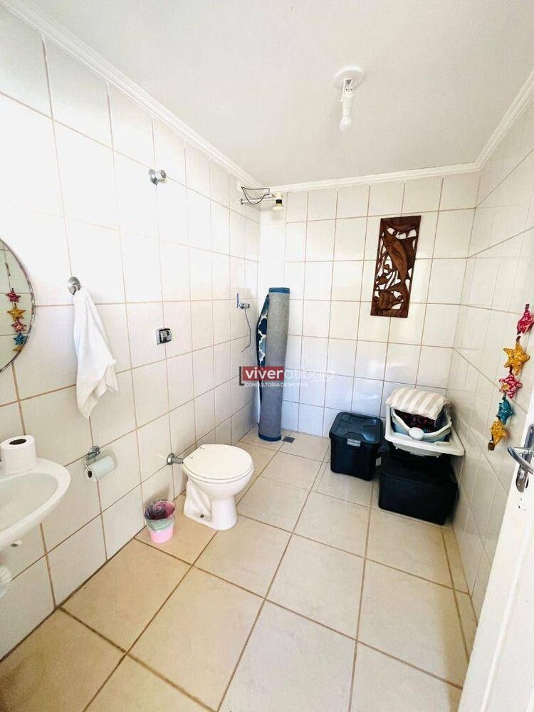 Casa, 3 quartos, 209 m² - Foto 6