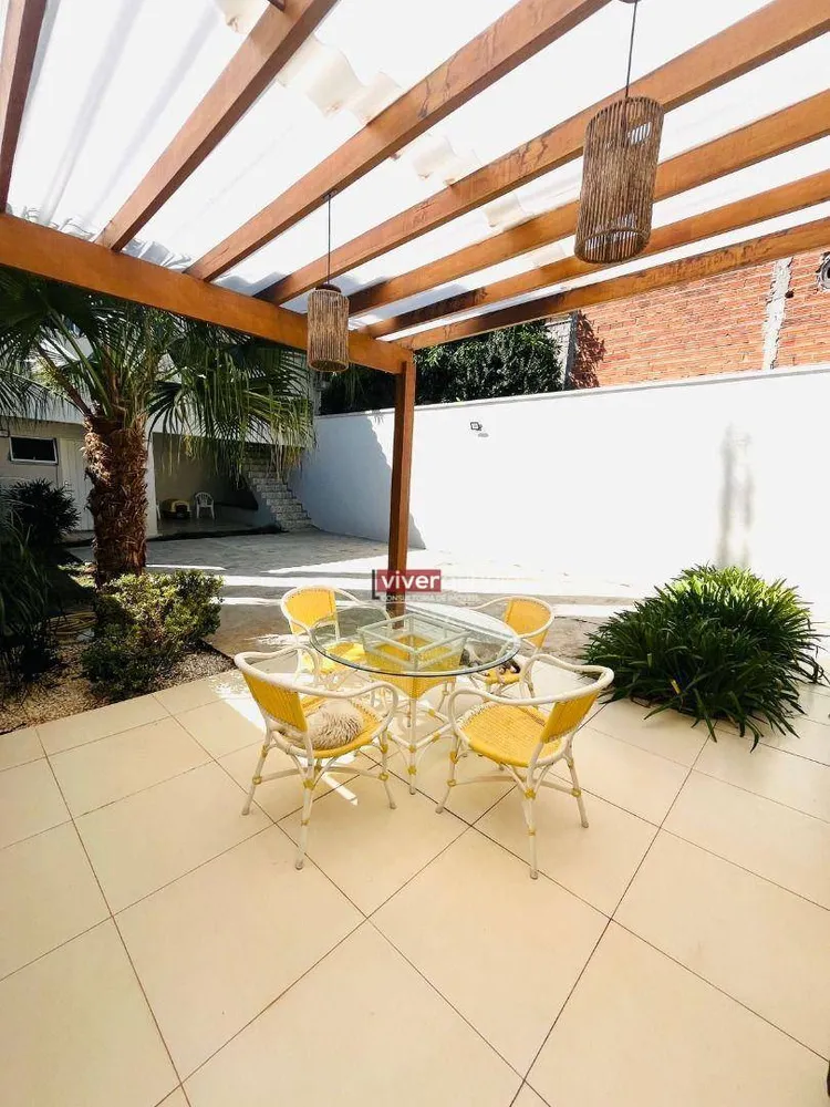 Casa, 3 quartos, 209 m² - Foto 2