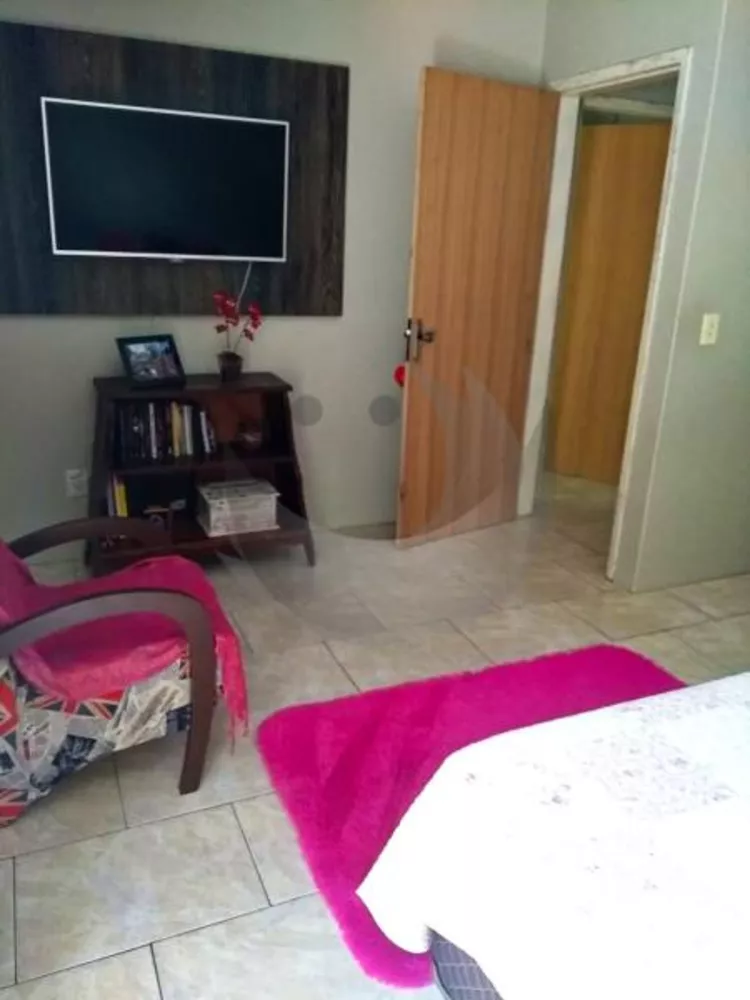 Casa à venda com 3 quartos, 360m² - Foto 8