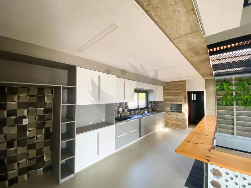 Casa à venda com 3 quartos, 282m² - Foto 8