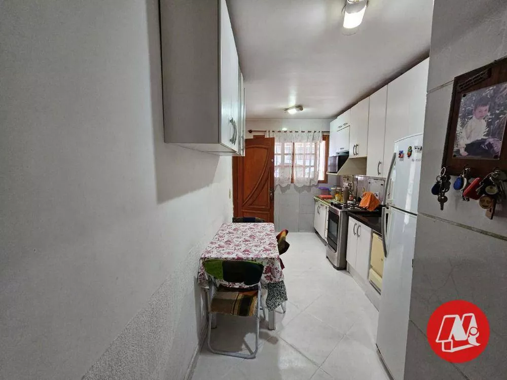 Casa para alugar com 3 quartos, 190m² - Foto 3