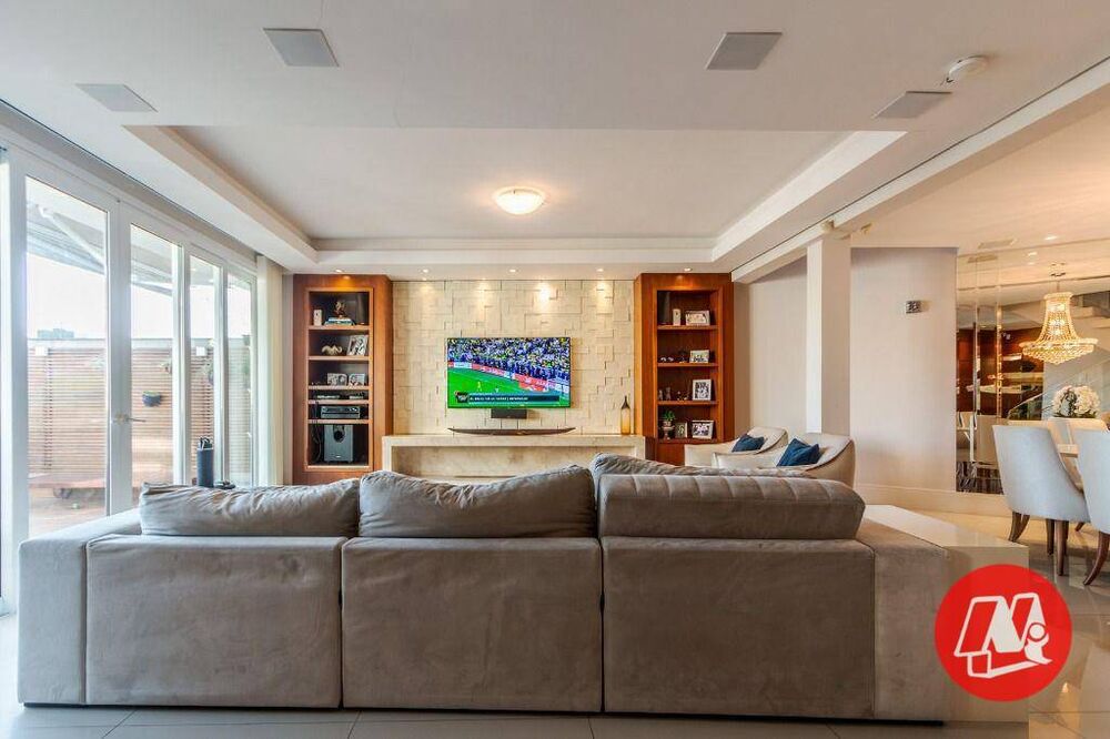 Sobrado, 3 quartos, 459 m² - Foto 1