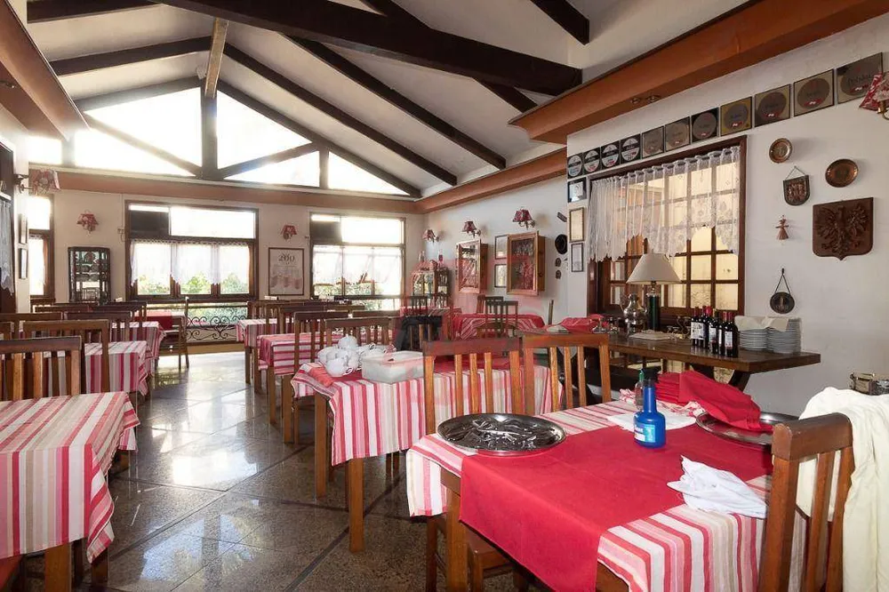Casa, 3 quartos, 272 m² - Foto 1