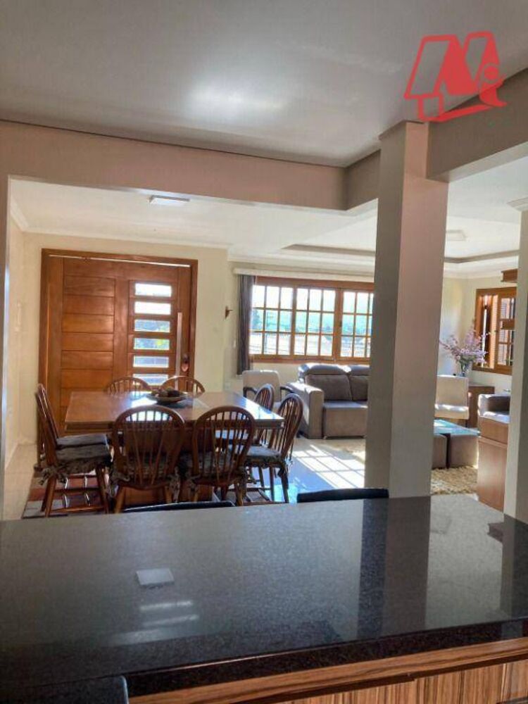 Casa, 3 quartos, 234 m² - Foto 4