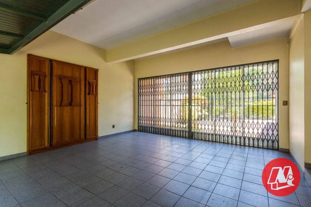 Casa, 5 quartos, 337 m² - Foto 1