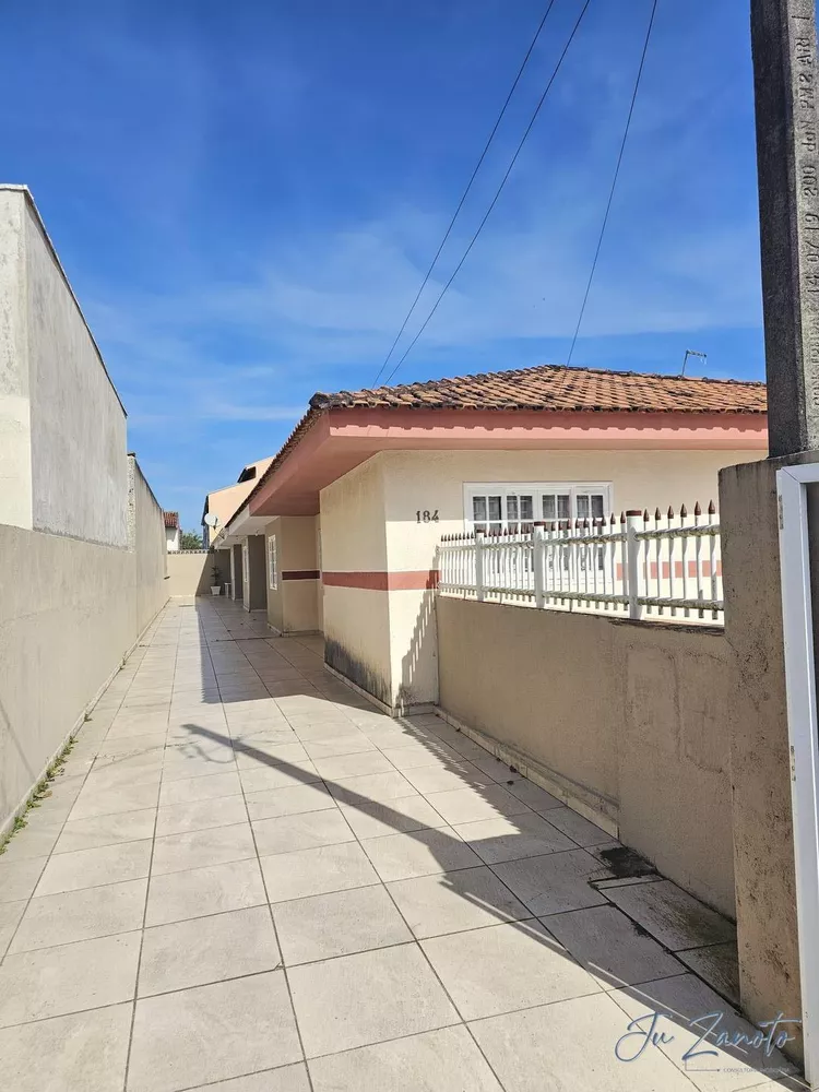 Casa à venda com 3 quartos, 70m² - Foto 1