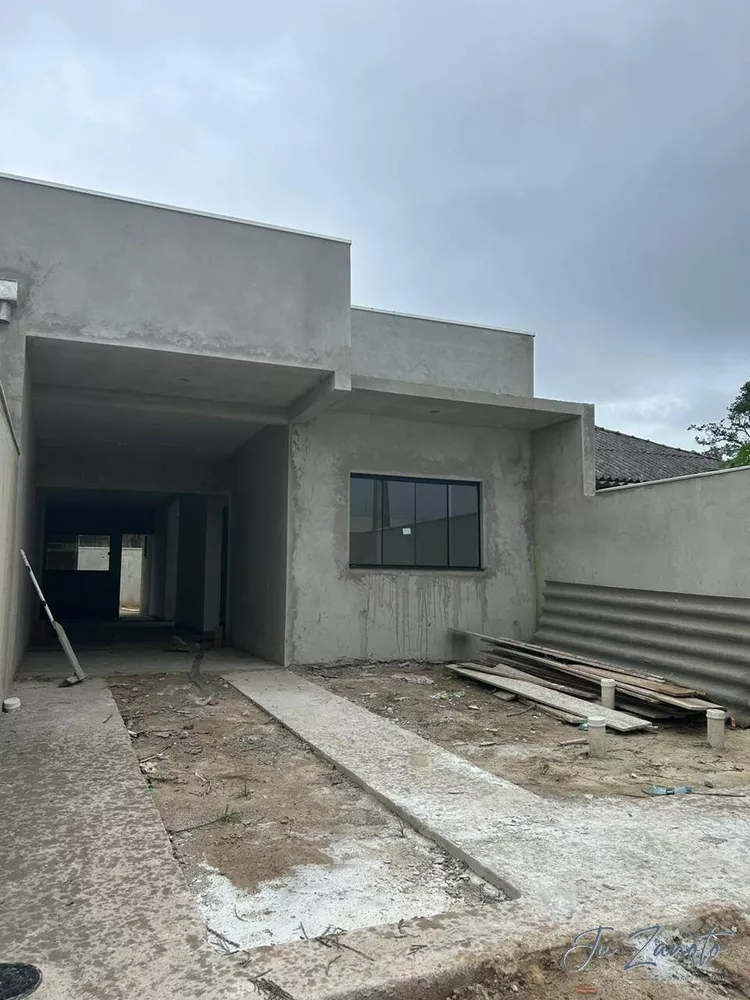 Casa à venda com 3 quartos, 100m² - Foto 1