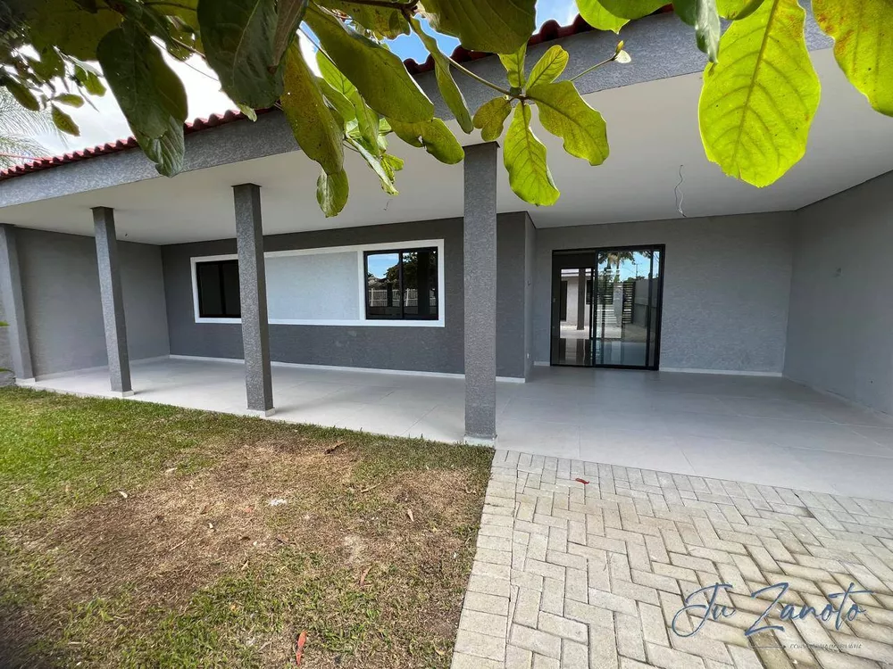 Casa à venda com 4 quartos, 187m² - Foto 2