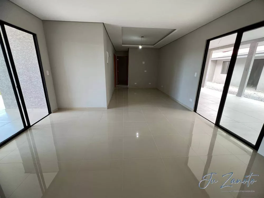 Casa à venda com 4 quartos, 187m² - Foto 3