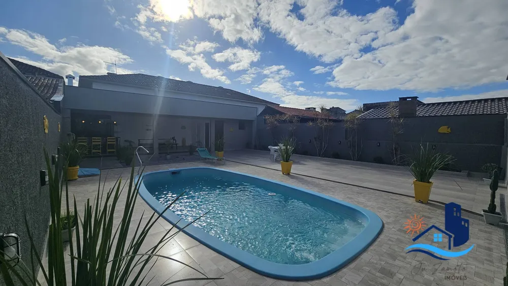Casa, 5 quartos, 240 m² - Foto 1