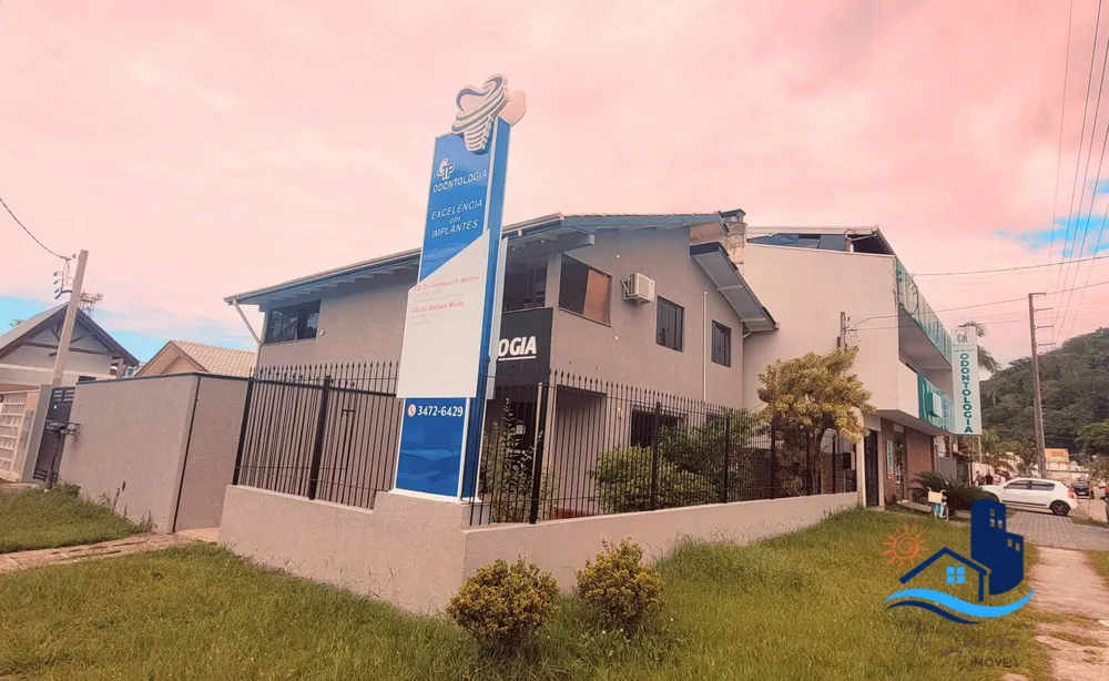 Sobrado, 3 quartos, 243 m² - Foto 1
