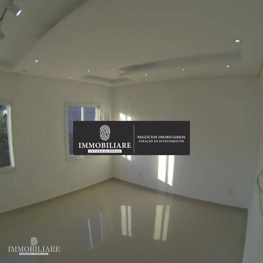 Sobrado, 3 quartos, 678 m² - Foto 1