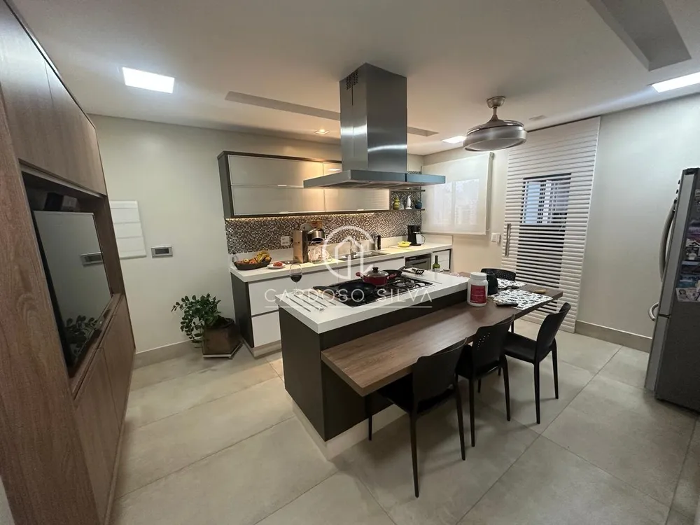 Apartamento, 3 quartos, 162 m² - Foto 1