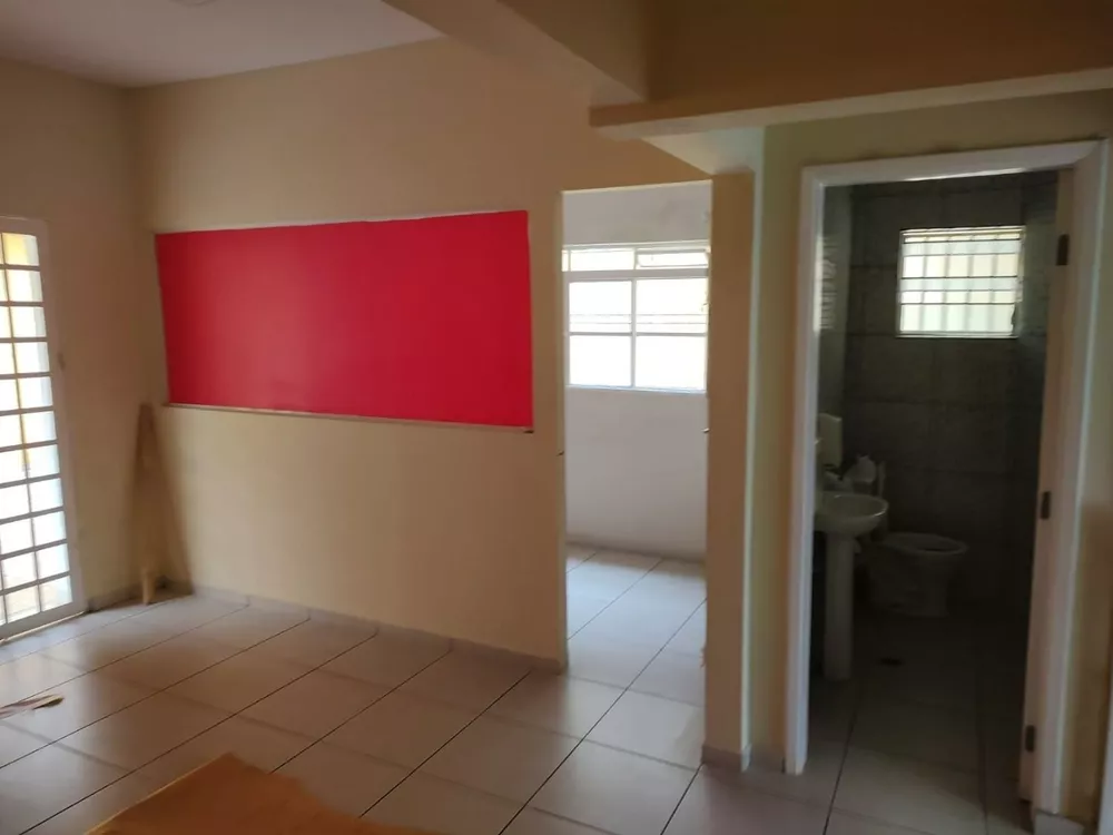 Sobrado à venda com 7 quartos, 220m² - Foto 4