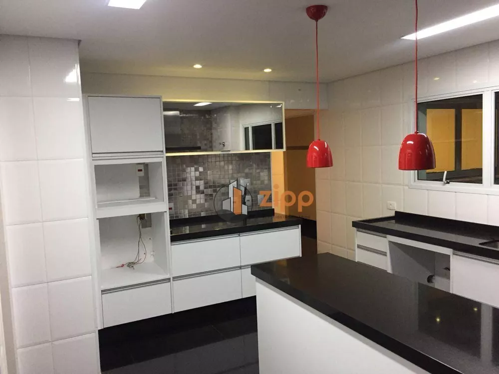 Apartamento à venda com 3 quartos, 205m² - Foto 3