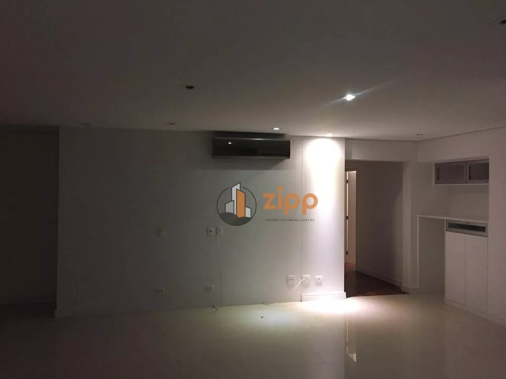 Apartamento à venda com 3 quartos, 205m² - Foto 2