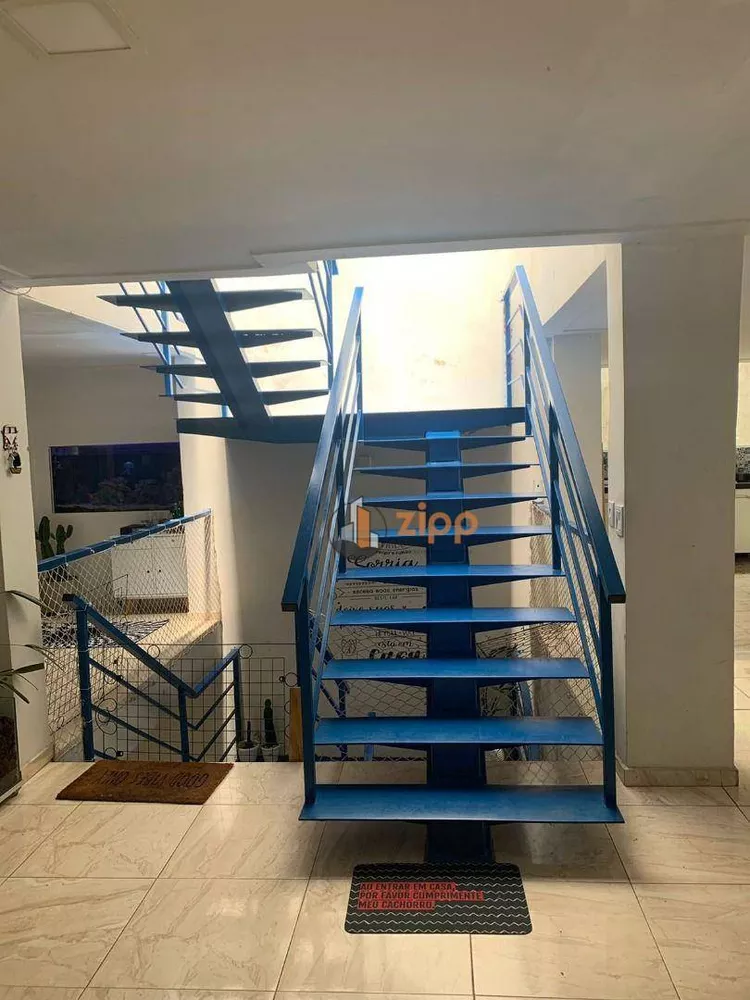 Sobrado à venda com 3 quartos, 530m² - Foto 4