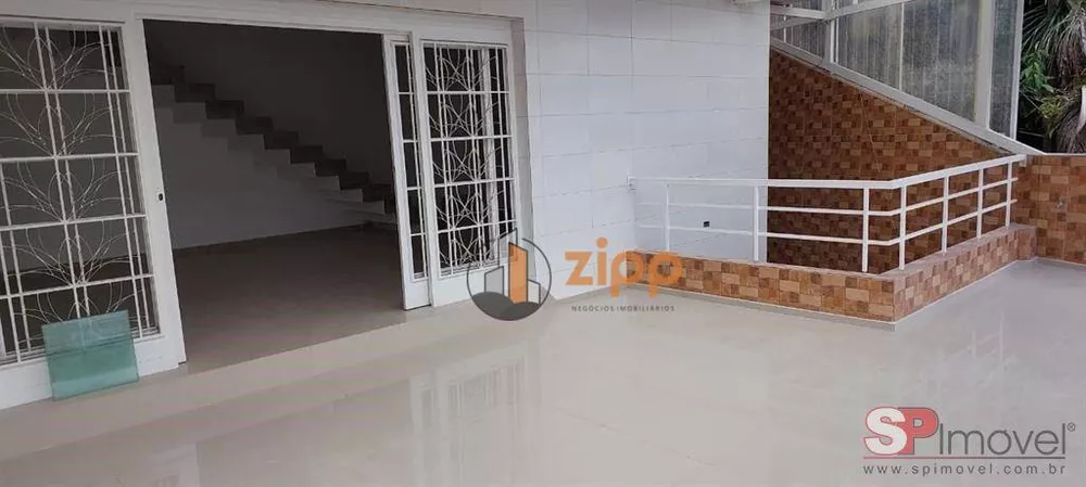 Sobrado à venda com 4 quartos, 350m² - Foto 1