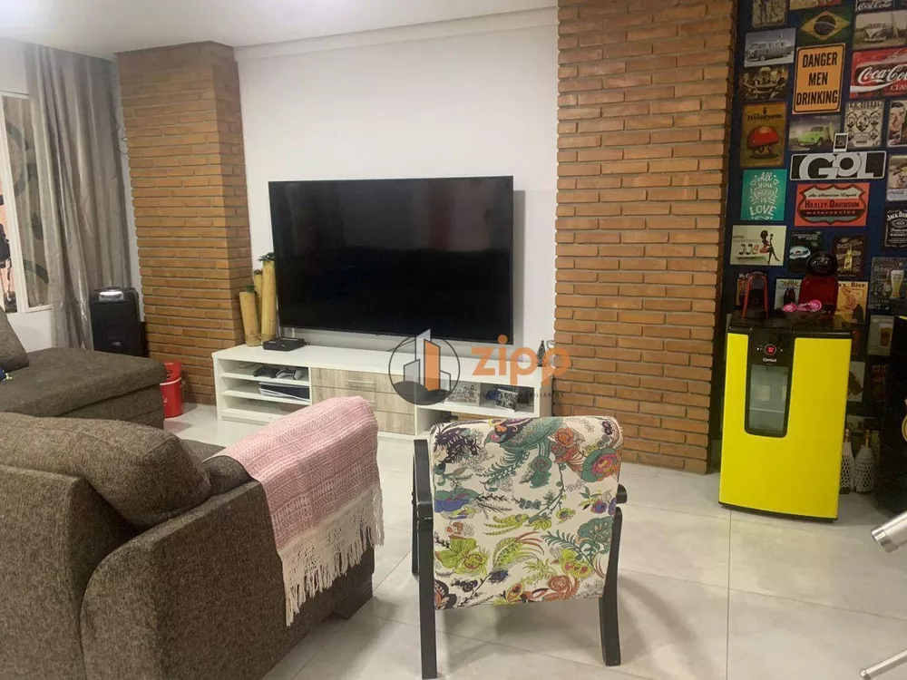 Sobrado à venda com 3 quartos, 150m² - Foto 1