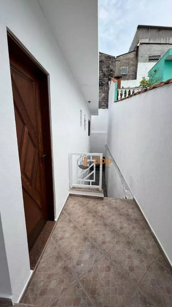 Sobrado à venda com 3 quartos, 130m² - Foto 4