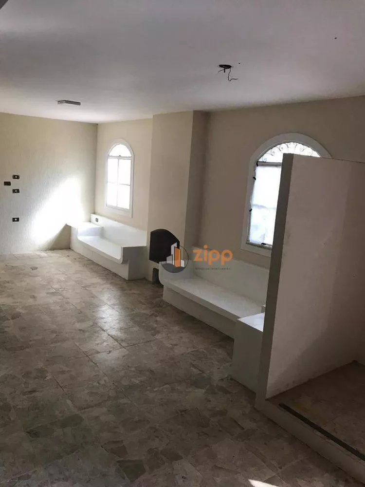 Sobrado à venda com 4 quartos, 245m² - Foto 2