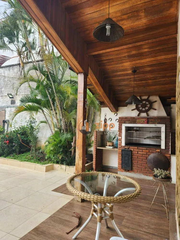 Casa, 4 quartos, 350 m² - Foto 1
