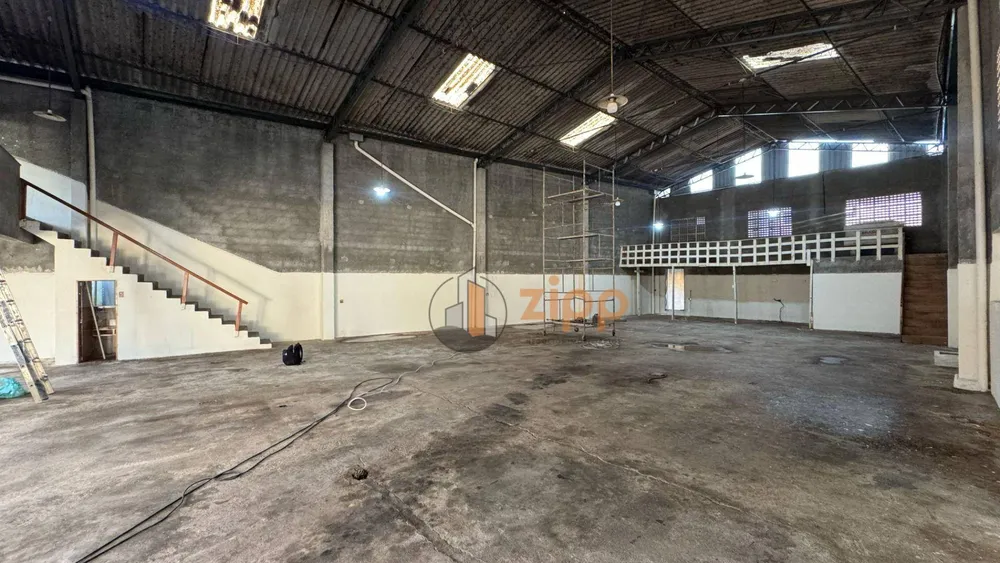 Depósito-Galpão, 1000 m² - Foto 1
