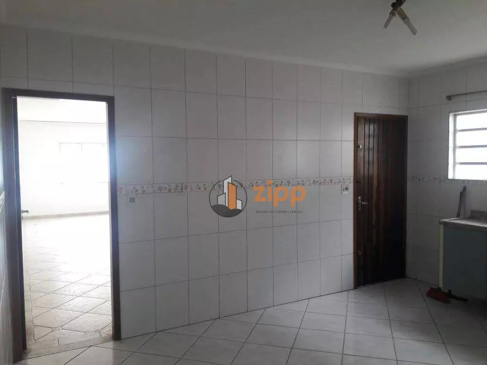 Casa à venda com 3 quartos, 250m² - Foto 3