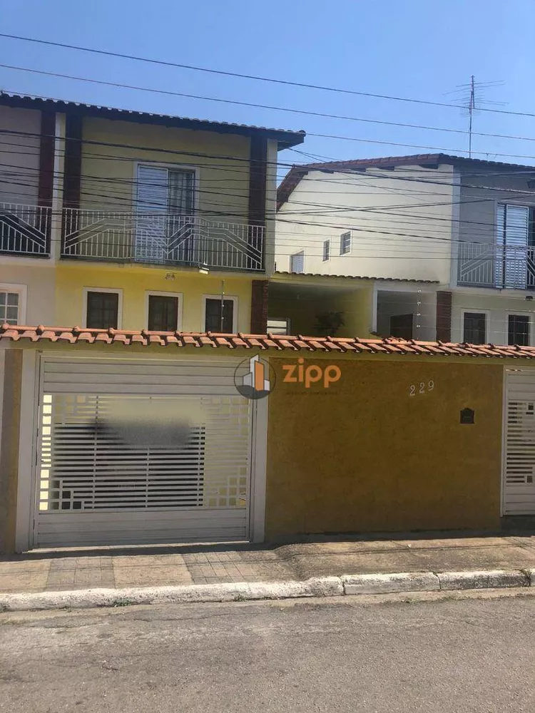 Sobrado à venda com 3 quartos, 178m² - Foto 1