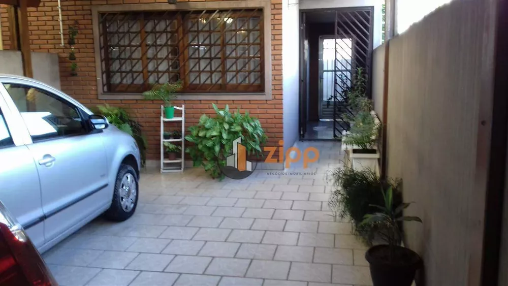 Sobrado à venda com 4 quartos, 260m² - Foto 1