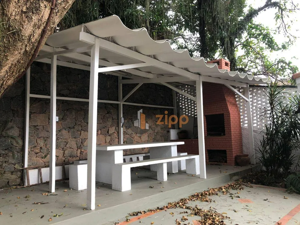 Sobrado, 3 quartos, 220 m² - Foto 1