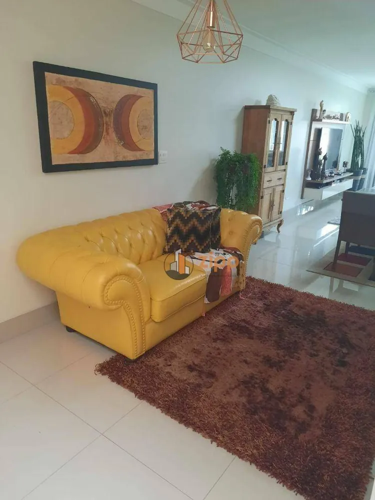 Sobrado, 3 quartos, 180 m² - Foto 1