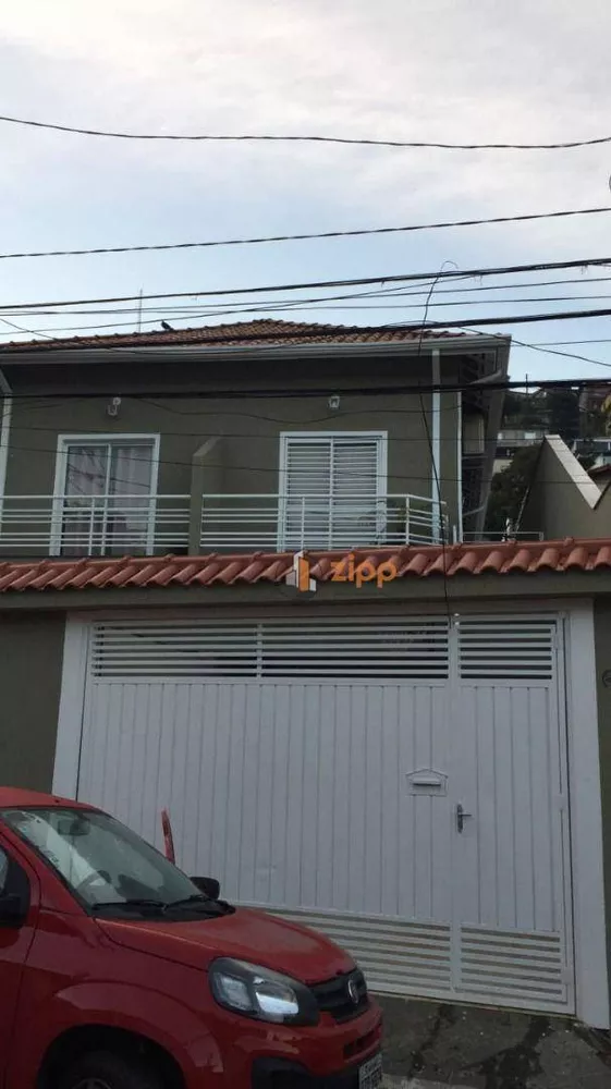 Sobrado à venda com 3 quartos, 130m² - Foto 1