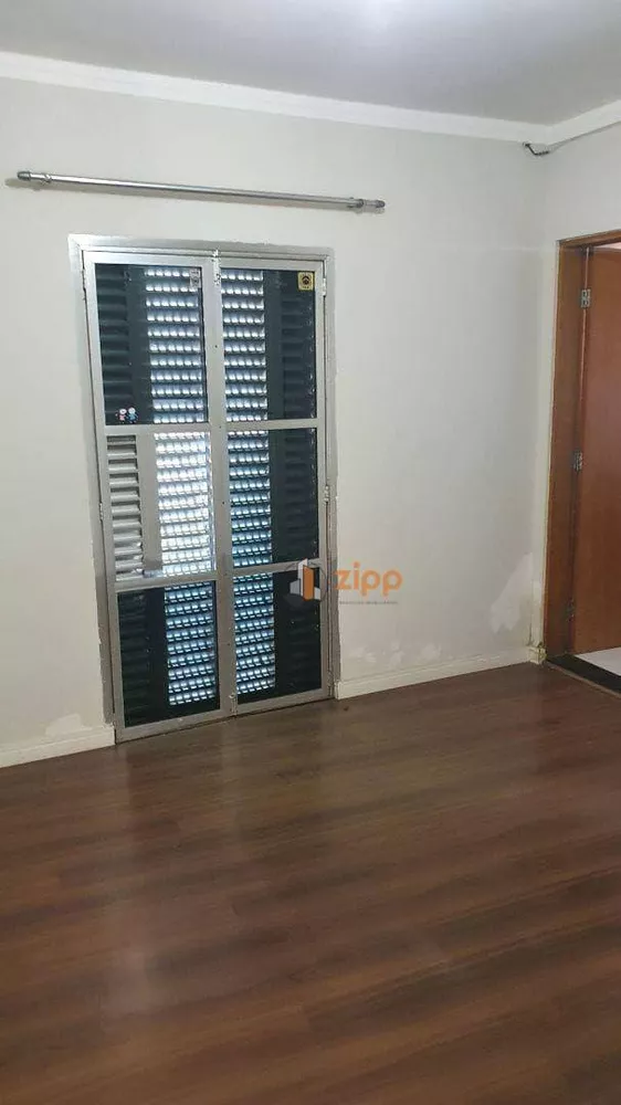 Sobrado à venda com 3 quartos, 200m² - Foto 3