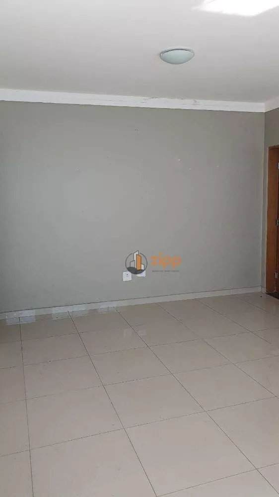 Sobrado à venda com 3 quartos, 200m² - Foto 5