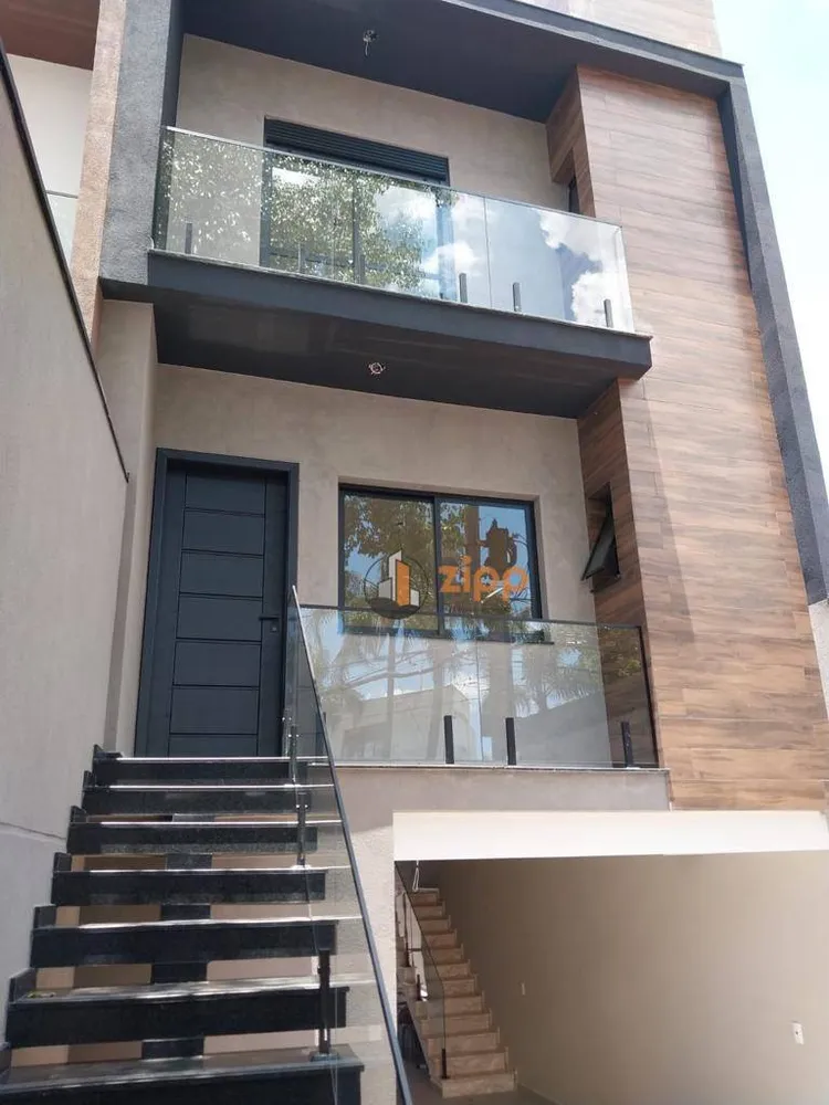 Sobrado, 3 quartos, 200 m² - Foto 1