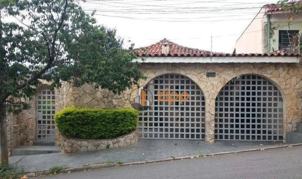 Casa, 4 quartos, 250 m² - Foto 1