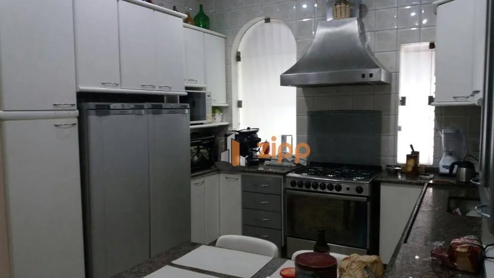 Casa, 4 quartos, 250 m² - Foto 4