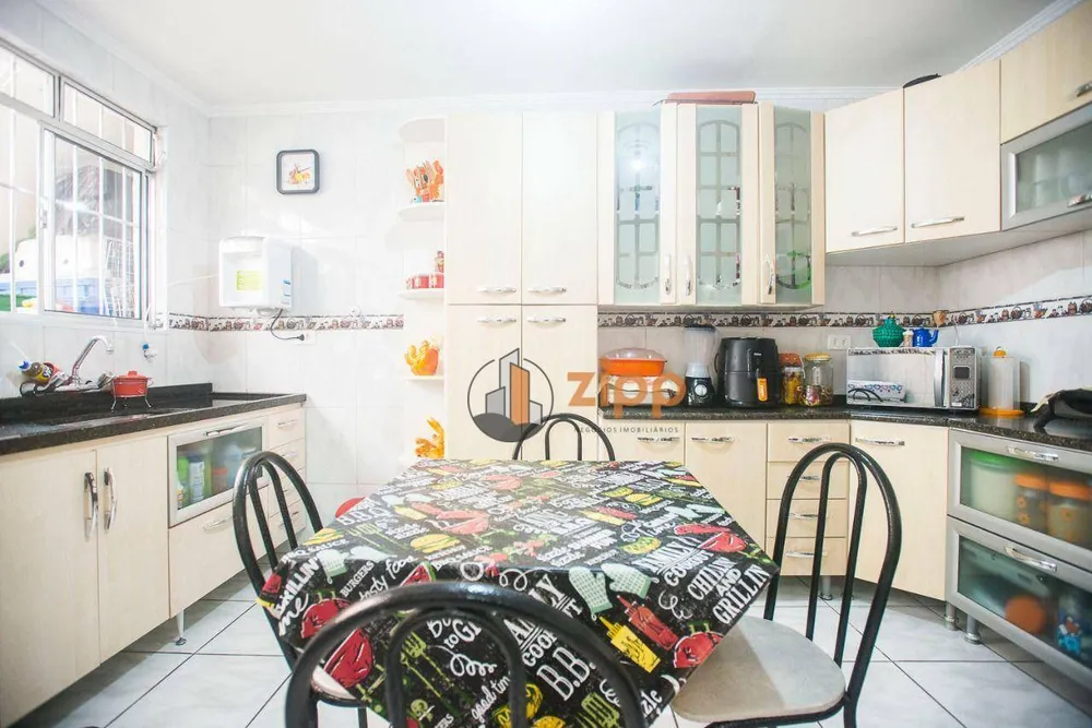 Sobrado, 3 quartos, 209 m² - Foto 2