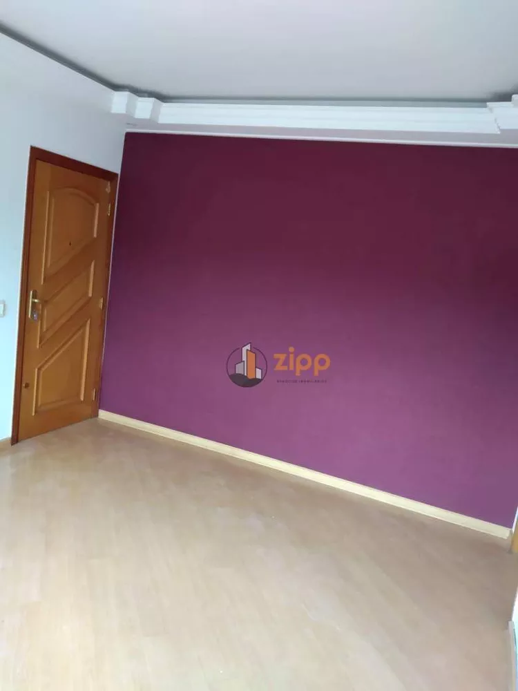 Apartamento à venda com 2 quartos, 70m² - Foto 2