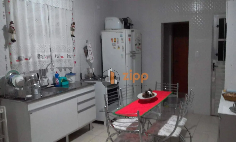 Casa, 3 quartos, 300 m² - Foto 12
